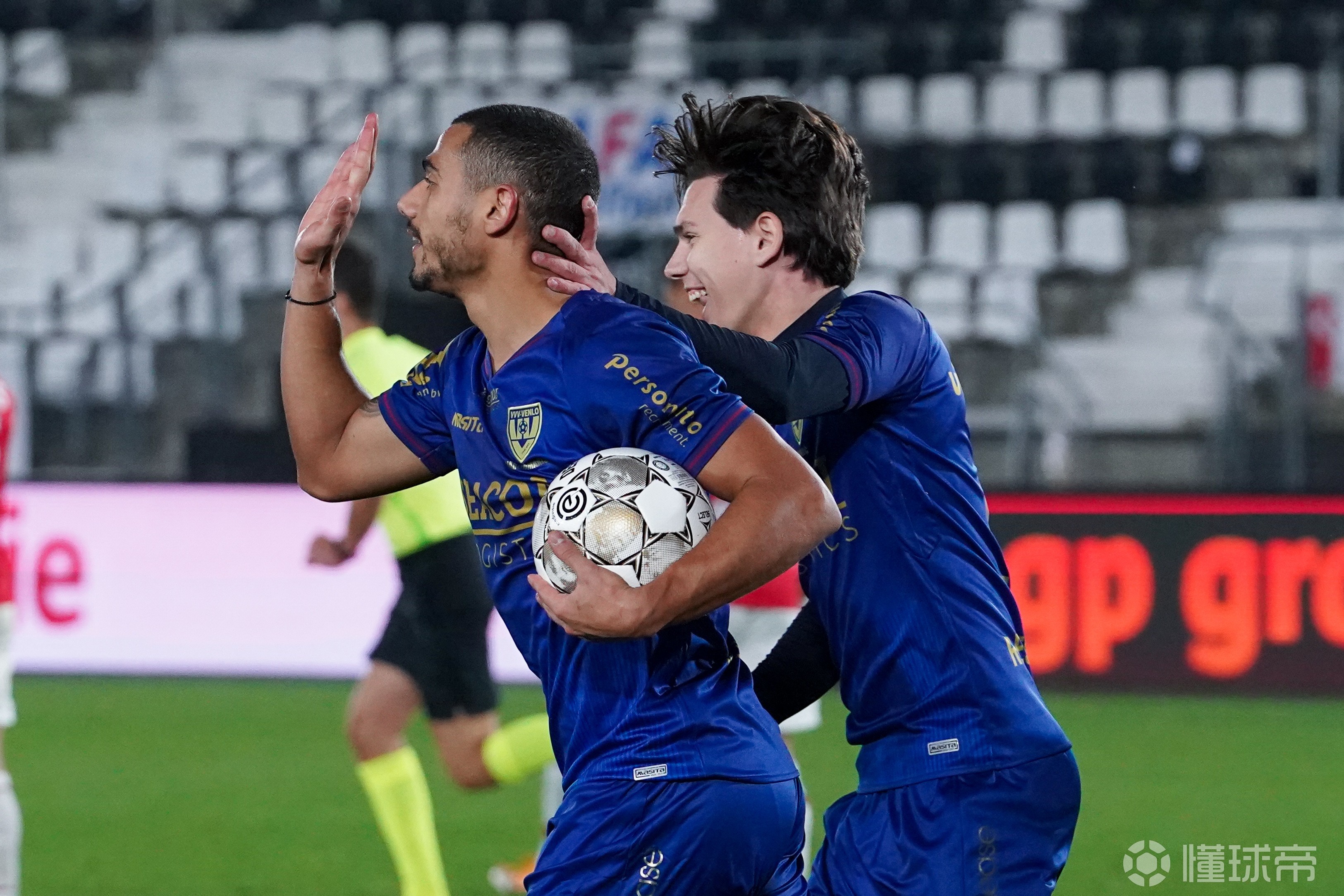 包含荷甲冲刺阶段走向成谜,马德里竞技复出首秀,信心回归,心理建设被强调的词条 包含荷甲冲刺阶段走向成谜,马德里竞技复出首秀,信心回归,心理建设被强调的词条